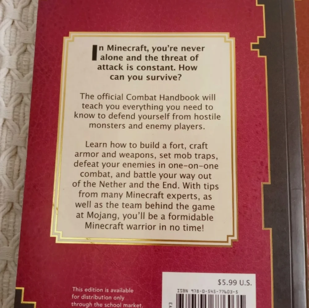 Minecraft Combat Handbook by Stephanie Milton (Trade Paperback) VIDEO GAME BOOK